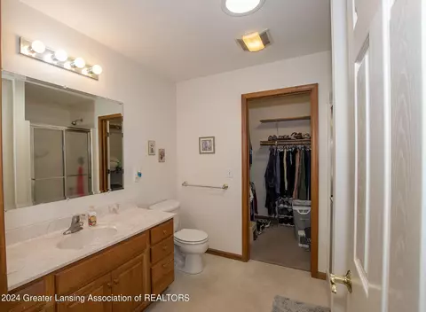 10098 Deblind Cir, Dimondale, MI 48821 photo 11