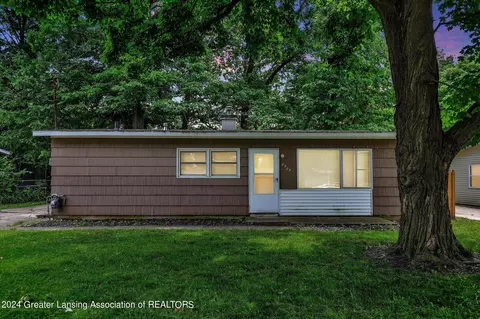 2905 Fielding Dr, Lansing, MI 48911