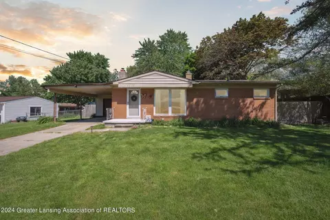 5612 Coral Way, Haslett, MI 48840