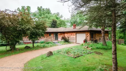 9040 Coleman Rd, Haslett, MI 48840