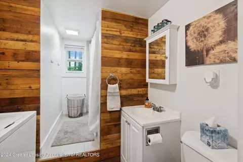 Bath - 223 Pingree St, Roscommon, MI 48653 photo 1 of 1