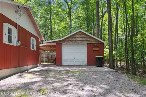 Exterior - 223 Pingree St, Roscommon, MI 48653 photo 7 of 9