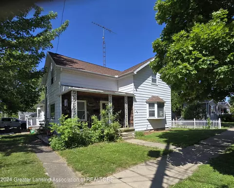 303 E Corunna Ave, Corunna, MI 48817