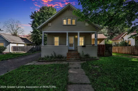 616 W Berry Ave, Lansing, MI 48910
