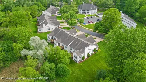 View/Area - 903 Oak Brook Dr, Jackson, MI 49203 photo 6 of 7