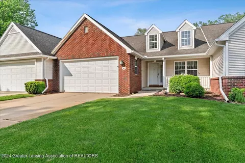 Exterior - 903 Oak Brook Dr, Jackson, MI 49203 photo 2 of 5