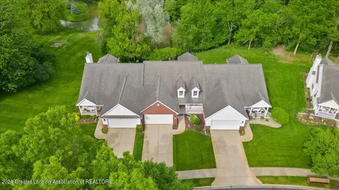 View/Area - 903 Oak Brook Dr, Jackson, MI 49203 photo 2 of 7
