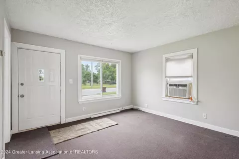 809 E Cavanaugh Rd, Lansing, MI 48910 photo 7