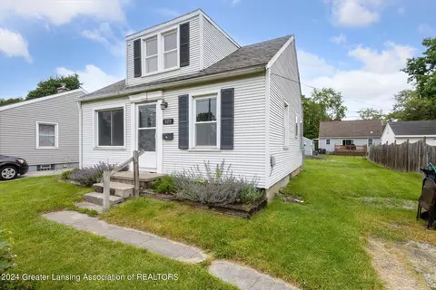809 E Cavanaugh Rd, Lansing, MI 48910 photo 4