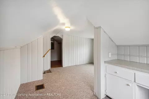 809 E Cavanaugh Rd, Lansing, MI 48910 photo 24
