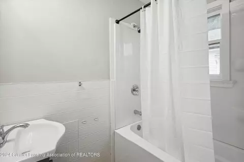 809 E Cavanaugh Rd, Lansing, MI 48910 photo 13
