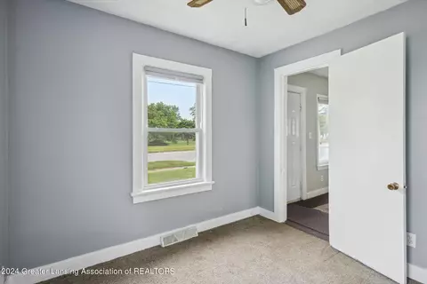 809 E Cavanaugh Rd, Lansing, MI 48910 photo 12