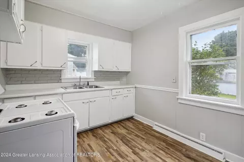 809 E Cavanaugh Rd, Lansing, MI 48910 photo 15