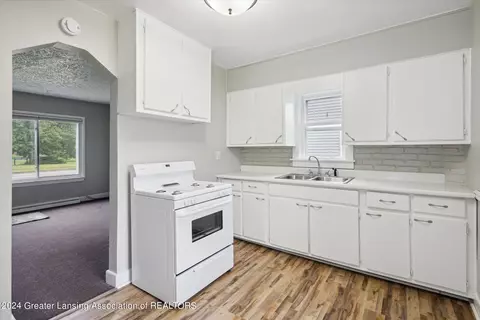 809 E Cavanaugh Rd, Lansing, MI 48910 photo 16