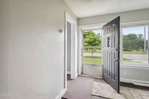 809 E Cavanaugh Rd, Lansing, MI 48910 photo 6