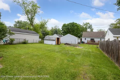 809 E Cavanaugh Rd, Lansing, MI 48910 photo 30
