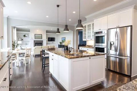 Kitchen - 11880 Murano Dr, Dewitt, MI 48820 photo 11 of 14