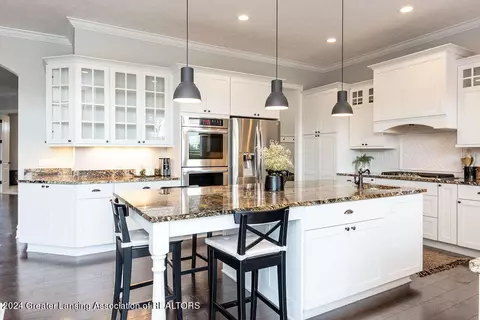 Kitchen - 11880 Murano Dr, Dewitt, MI 48820 photo 4 of 14