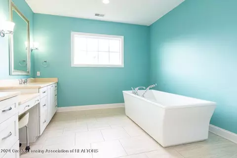 Bath - 11880 Murano Dr, Dewitt, MI 48820 photo 4 of 11