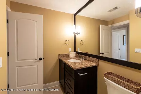 Bath - 11880 Murano Dr, Dewitt, MI 48820 photo 10 of 11
