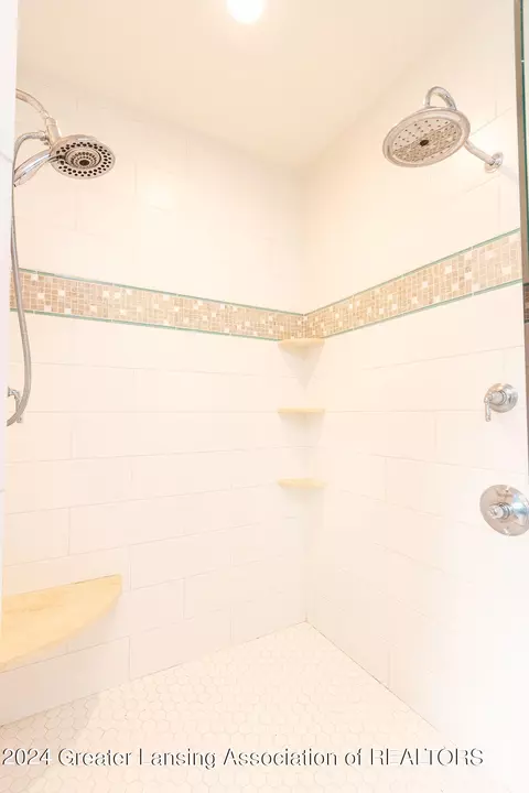 Bath - 11880 Murano Dr, Dewitt, MI 48820 photo 6 of 11