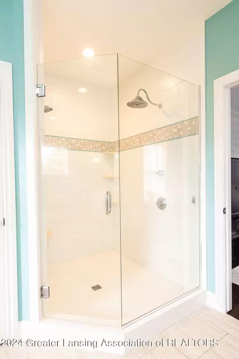 Bath - 11880 Murano Dr, Dewitt, MI 48820 photo 5 of 11