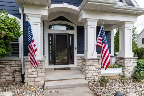 Exterior - 11880 Murano Dr, Dewitt, MI 48820 photo 3 of 12