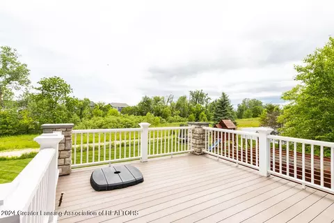 Exterior - 11880 Murano Dr, Dewitt, MI 48820 photo 8 of 12