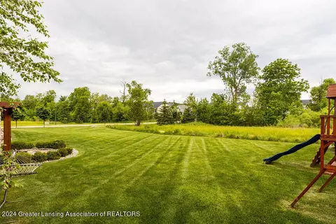 Exterior - 11880 Murano Dr, Dewitt, MI 48820 photo 5 of 12