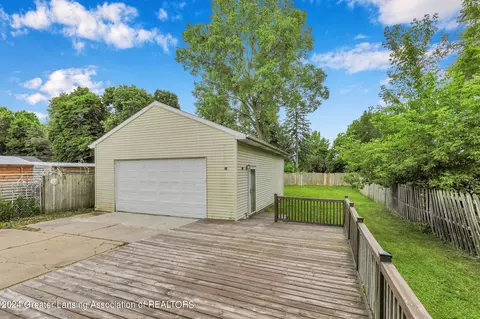 Exterior - 514 Chilson Ave, Lansing, MI 48906 photo 3 of 6