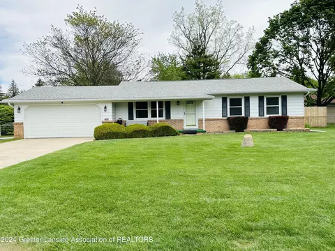 12928 Kingsgate Way, Grand Ledge, MI 48837