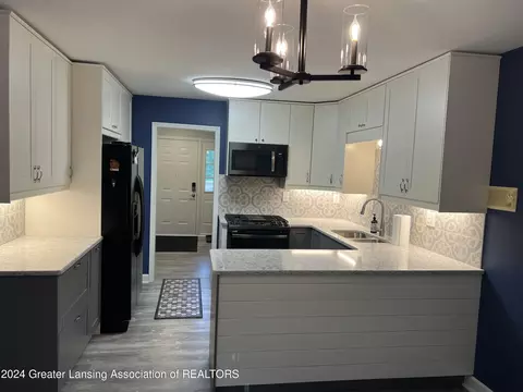5411 Marsh Rd, Haslett, MI 48840 photo 9