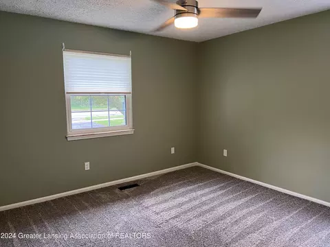 5411 Marsh Rd, Haslett, MI 48840 photo 14