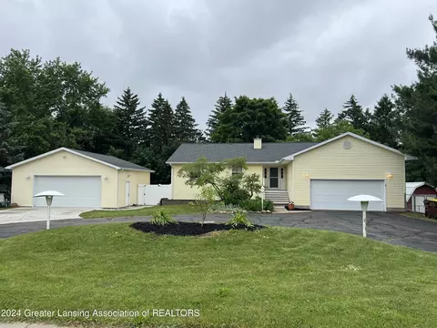 5411 Marsh Rd, Haslett, MI 48840