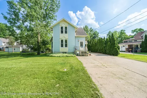 209 W Park St, Saint Johns, MI 48879