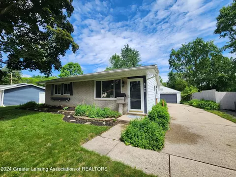 3700 Alpine Dr, Lansing, MI 48911