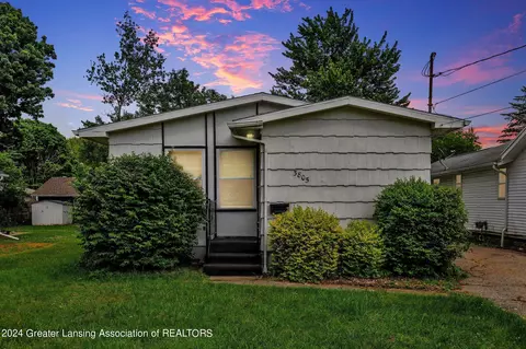 3805 Lowcroft Ave, Lansing, MI 48910