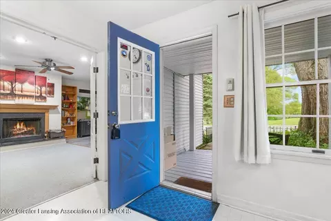 Entry Way - 8115 N Welling Rd, Elsie, MI 48831 photo 1 of 2