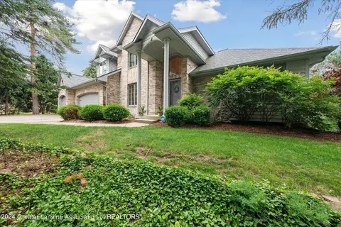 3987 White Pine Dr, Dewitt, MI 48820 photo 3