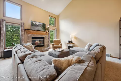 3987 White Pine Dr, Dewitt, MI 48820 photo 9