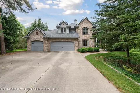 3987 White Pine Dr, Dewitt, MI 48820 photo 2