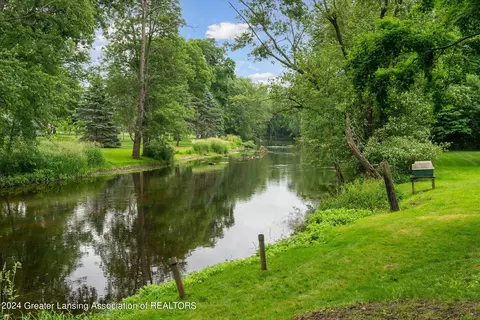 View/Area - 9948 Riverside Dr, Eagle, MI 48822 photo 2 of 5