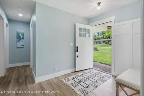 Entry Way - 9948 Riverside Dr, Eagle, MI 48822 photo 1 of 6