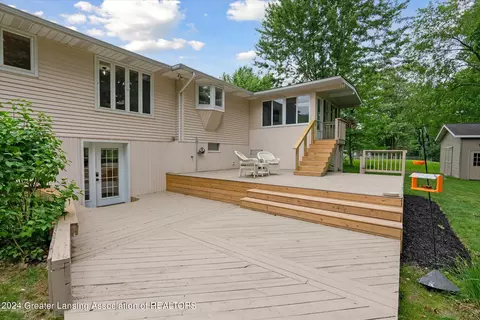 Exterior - 9948 Riverside Dr, Eagle, MI 48822 photo 8 of 13