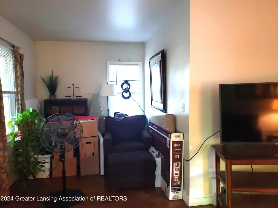 Living - 3027 Alfred Ave, Lansing, MI 48906 photo 2 of 2