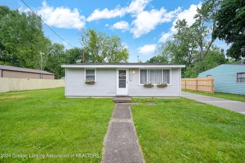 2314 Fielding Dr, Lansing, MI 48911