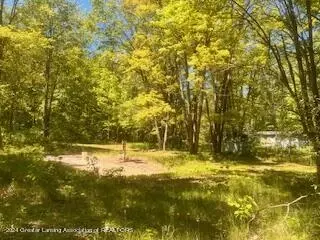 2763 Azalea Ln, Harrison, MI 48625 photo 11