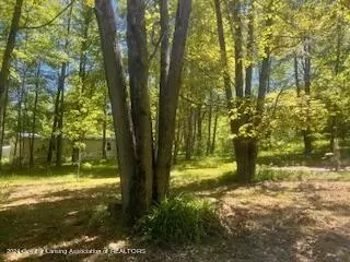 2763 Azalea Ln, Harrison, MI 48625 photo 9
