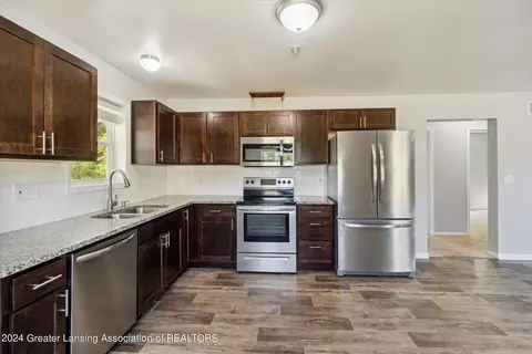 210 Morningside Dr, Leslie, MI 49251 photo 8