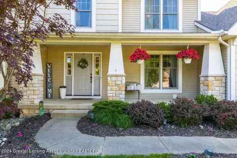 13162 Blaisdell Dr, Dewitt, MI 48820 photo 2